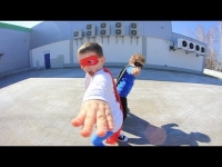 PEERZET / TMKBEATZ - Jak Clark Kent, jak Bruce Wayne (feat Dj Noriz)