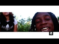 Yung Simmie - "When I'm Bored" Video Premiere