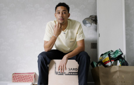 Loyle Carner 